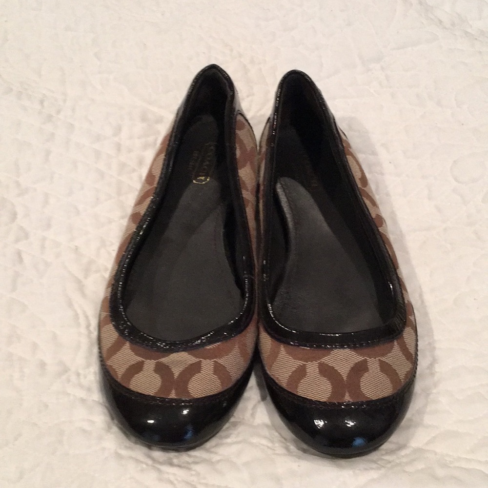 Coach flats